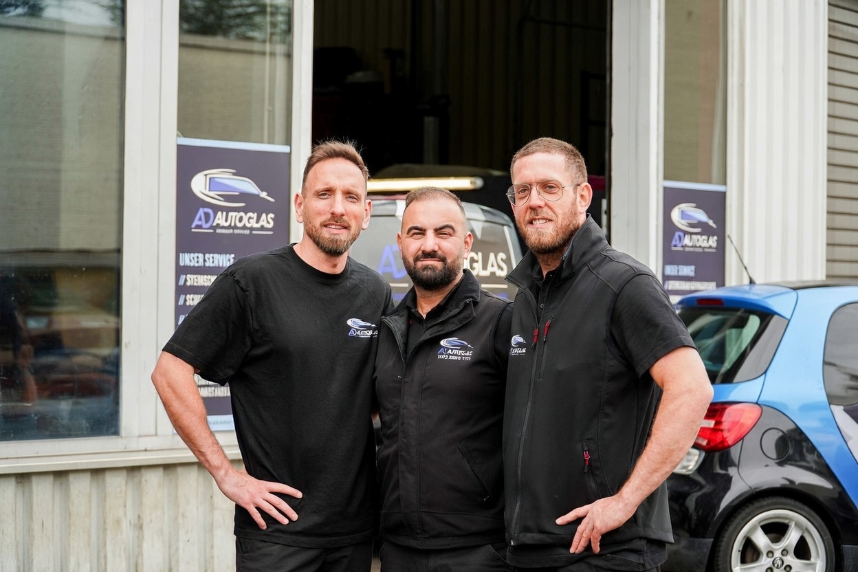 Alexander Daibele und Team von AD-AUTOGLAS